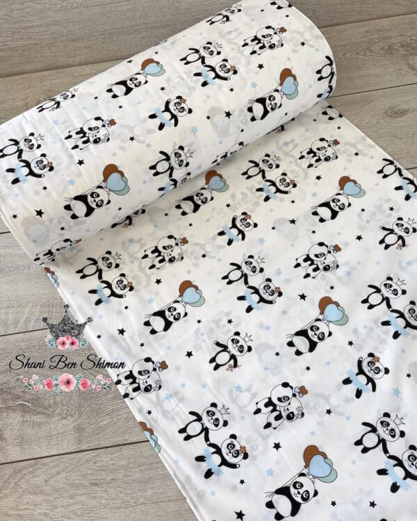 ⁦זוג פנדות ובלוני לבבות תכלת⁩ – תמונה ⁦2⁩