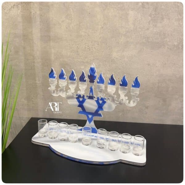 חנוכייה דגם עם ישראל חי